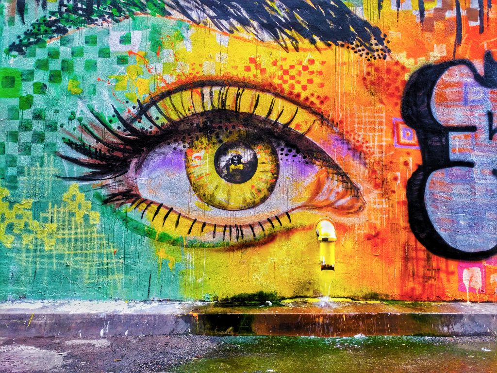 A mural that's painted with an eye.